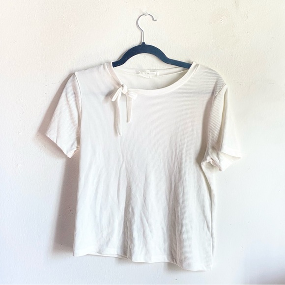 Blouse // - Picture 2 of 4